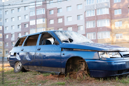 broken car Windows