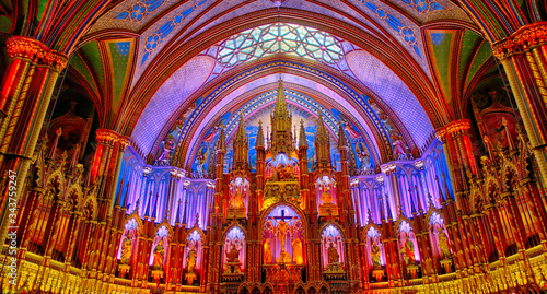 Montreal cathedral interior, HDR Image © mehdi33300
