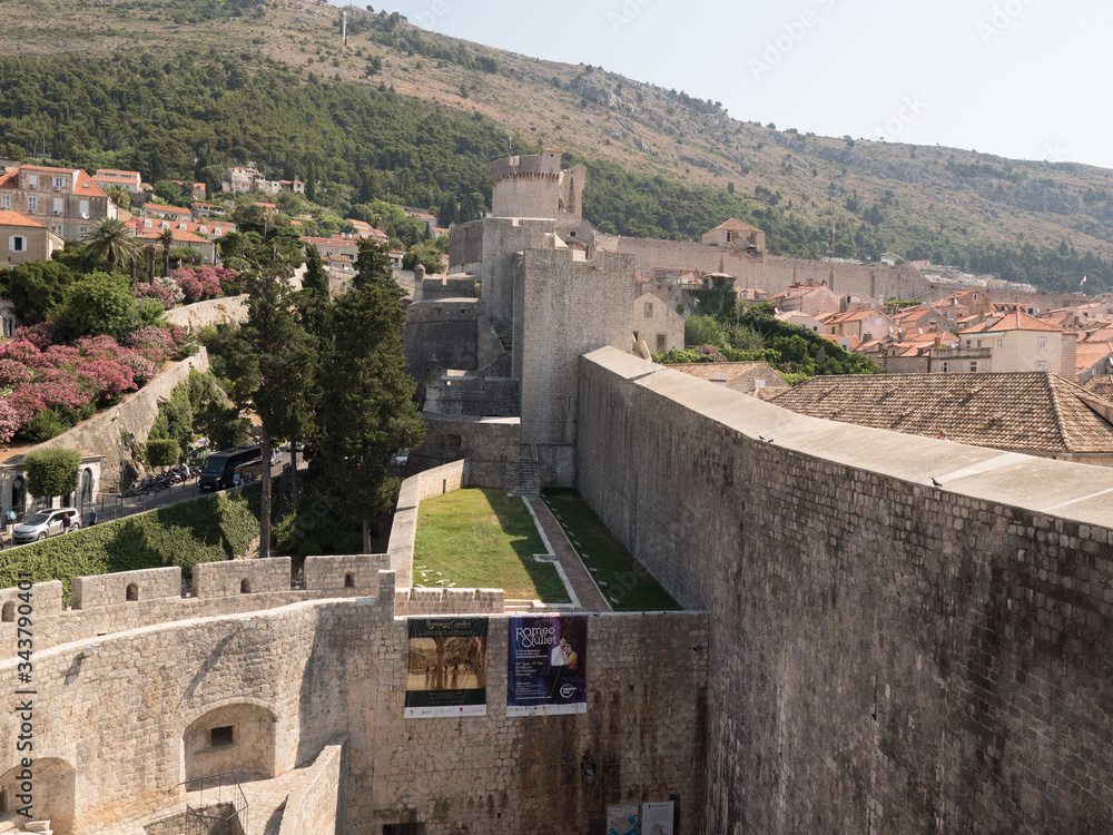 Vistas desde las murallas de Dubrovnik