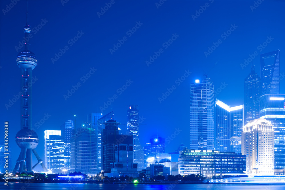 Naklejka premium Skyline of Lujiazui and Pudong across the Huangpu river, Shanghai, China