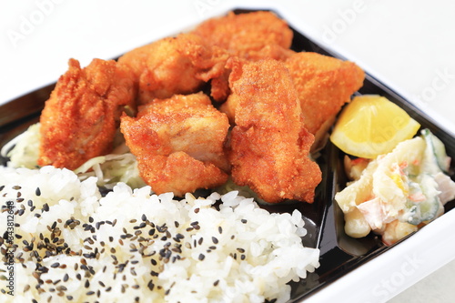 唐揚げ弁当 photo