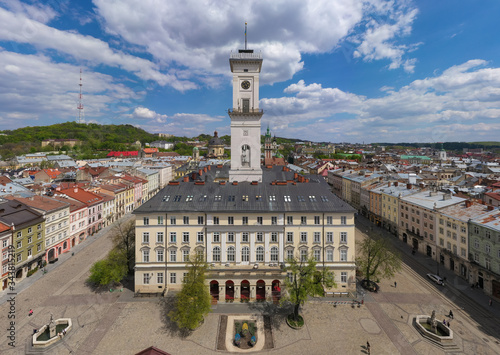 Obraz na plátně View on Lviv city hall from drone