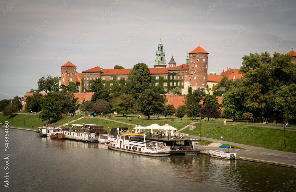 Obraz premium Krakow river view with castle