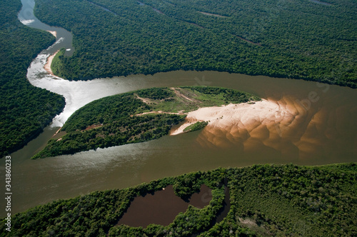 Vista aérea do Rio Araguaia, Tocantins, Brasil.