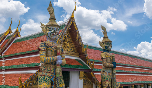 Vászonkép Giant statue at Wat Phra Kaew
