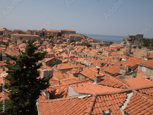 Vista de Dubrovnik desde las murallas de la ciudad © caroldanvers