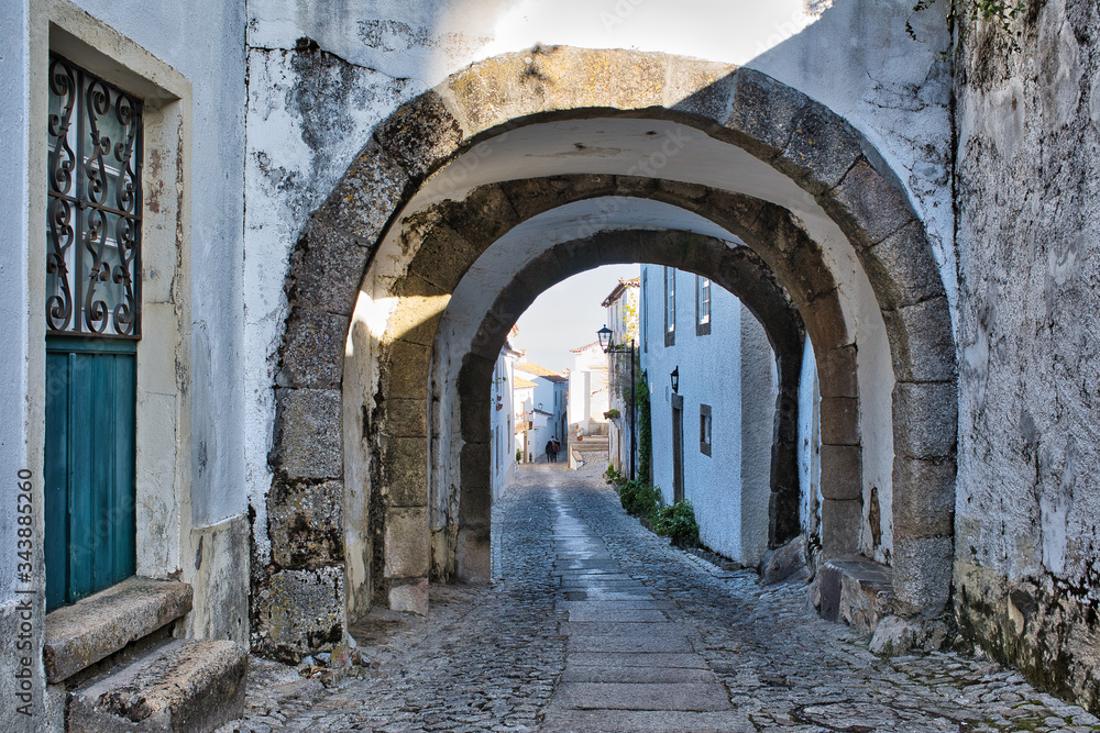 Strolling trough the old streets of Marvao.