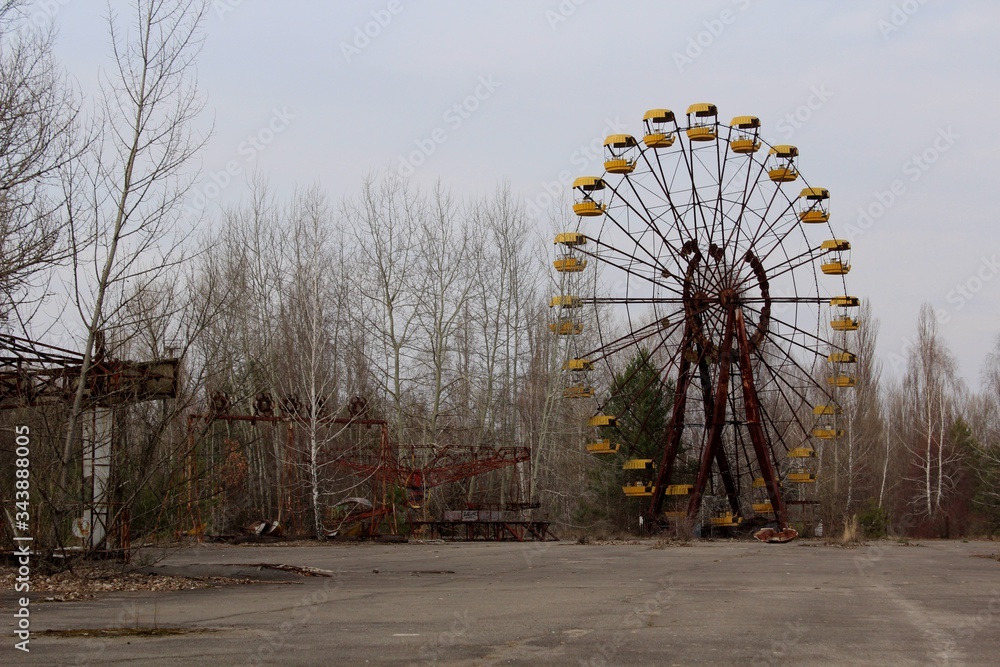 ride the Ferris wheel in the Pripyat