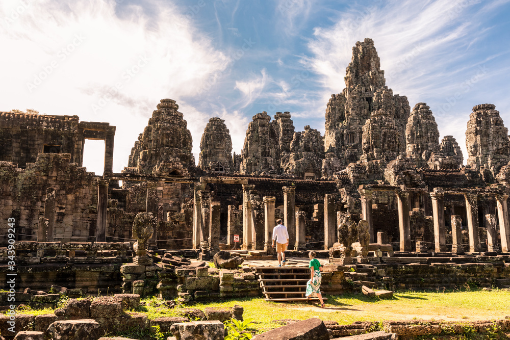 Naklejka premium Exploring Angkor Thom