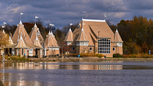 Fototapeta Naklejka Na Ścianę i Meble -  lake harriett band shell, minneapolis, autumn