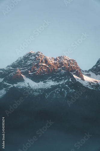 Fototapeta Naklejka Na Ścianę i Meble -  Dawn on a mountain 