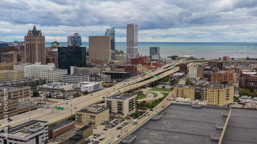 Milwaukee Downtown (16x9)