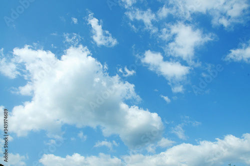 青い空と雲
