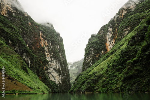Fototapeta Naklejka Na Ścianę i Meble -  Vietnam Mountains