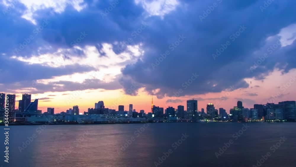 Sunset timelapse of Tokyo skyline in Japan Sunset timelapse of Tokyo skyline in Japan
