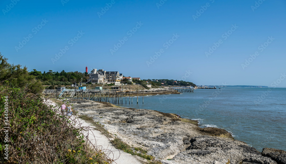 Royan et Vaux-sur-Mer, Charente-Maritime, Nouvelle-Aquitaine, France.	
