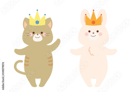 王冠をかぶった猫とうさぎ