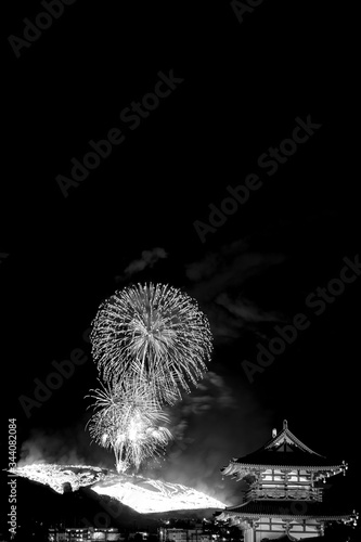 【セピア】朱雀門から鑑賞する若草山焼きと花火 photo