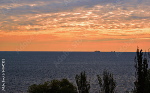  horizon sea clouds in the sky © Oleksandr Filatov