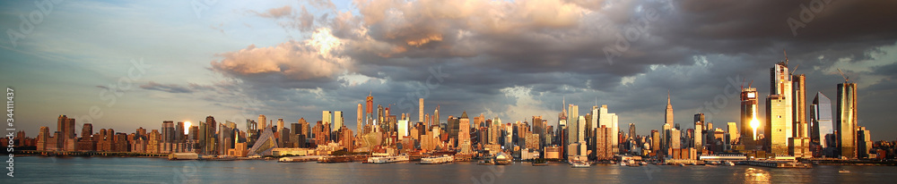 Fototapeta premium Manhattan Skyline from NewJersey, New York City