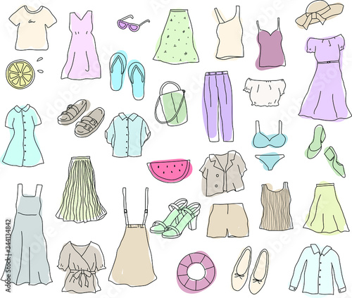 夏服の手描きイラストのセット／かわいい