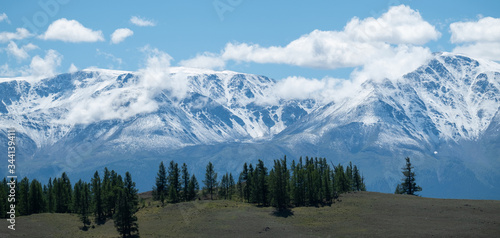 Fototapeta Naklejka Na Ścianę i Meble -  Panorama of the snow caped mountains in Altai Republic, Russia