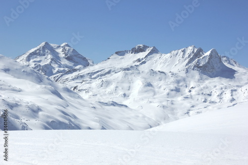 Bivio, Skitour Roccabella, Blick beim Aufstieg auf Piz Duan, Piz Mäder, Piz Turba und Piz Forcellina. © Reinhold Einsiedler