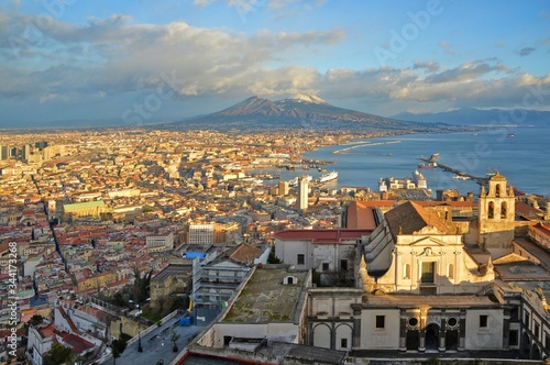 Fototapeta Naklejka Na Ścianę i Meble -  Panoramic view of the old city of Naples, Italy