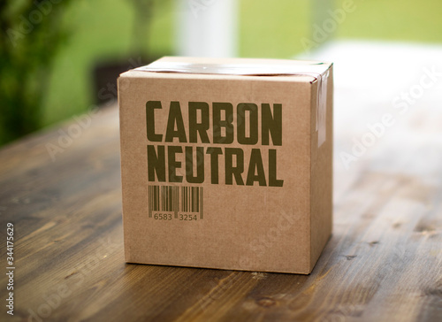 co2 carbon neutral shipping box