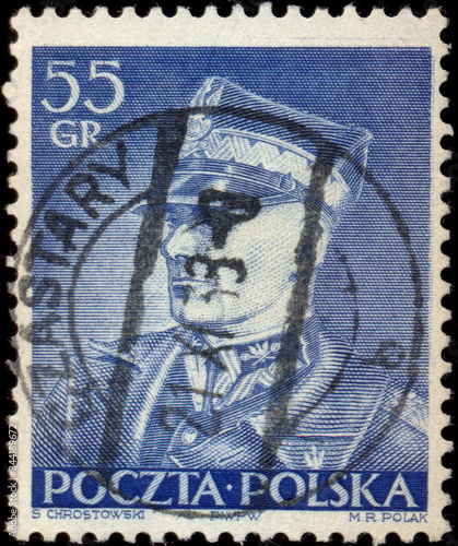 Czastary. Rzadki kasownik pocztowy (1938) odbity na znaczku pocztowym z portretem marszałka Edwarda Rydza-Śmigłego.