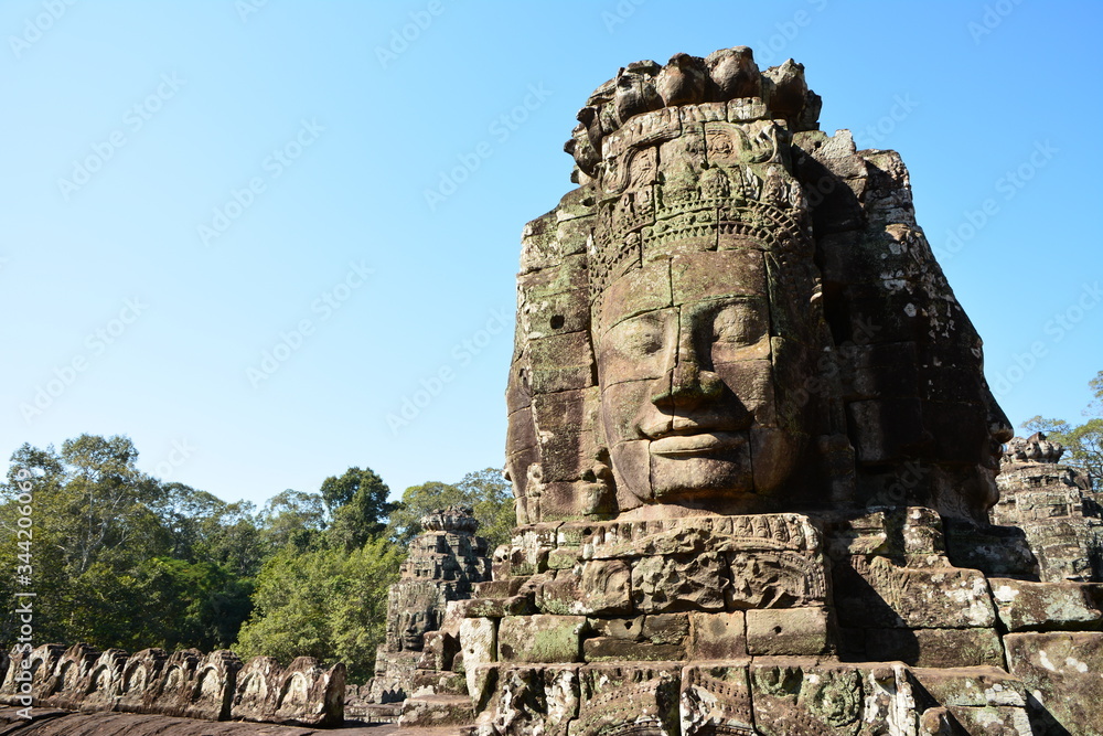 Fototapeta premium アンコール・トム バイヨン 観世音菩薩