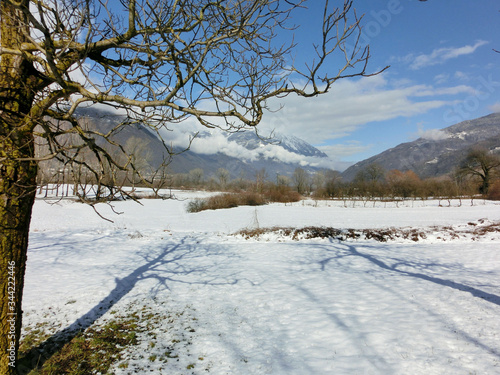 sentiero innevato Valtellina inverno