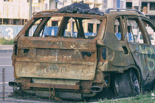 city burned cars after a fire in one of the city's districts © justoomm