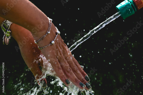 wash hands photo