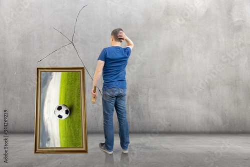 Foto Hobby Handwerker schlägt die Wand kaputt
