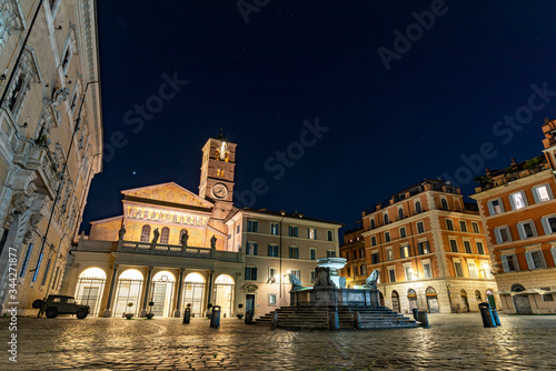 Piazza Santa Maria in Trastevere, church, Santa Maria Square in Trastevere at night