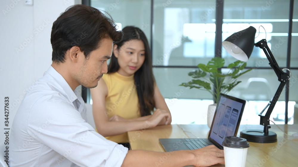 Meeting concept. Business people are offering mobile applications in the office. 4k Resolution. Meeting concept. Business people are offering mobile applications in the office. 4k Resolution.