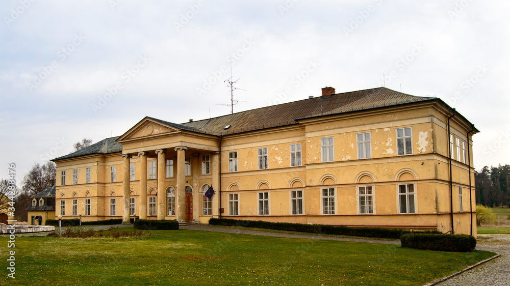 MANOR HOUSE IN DOLNÁ KRUPÁ MANOR HOUSE IN DOLNÁ KRUPÁ