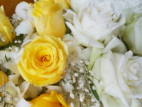 bouquet of yellow and white roses