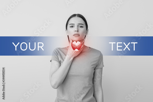 Woman with thyroid gland pr...