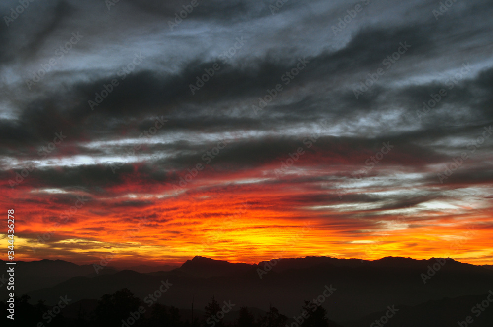 Fototapeta premium Nepal Poon Hill Trekking Scenery 
