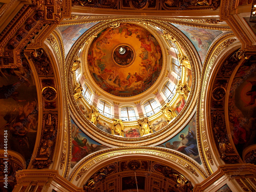 The painting of the dome of St. Isaac's Cathedral