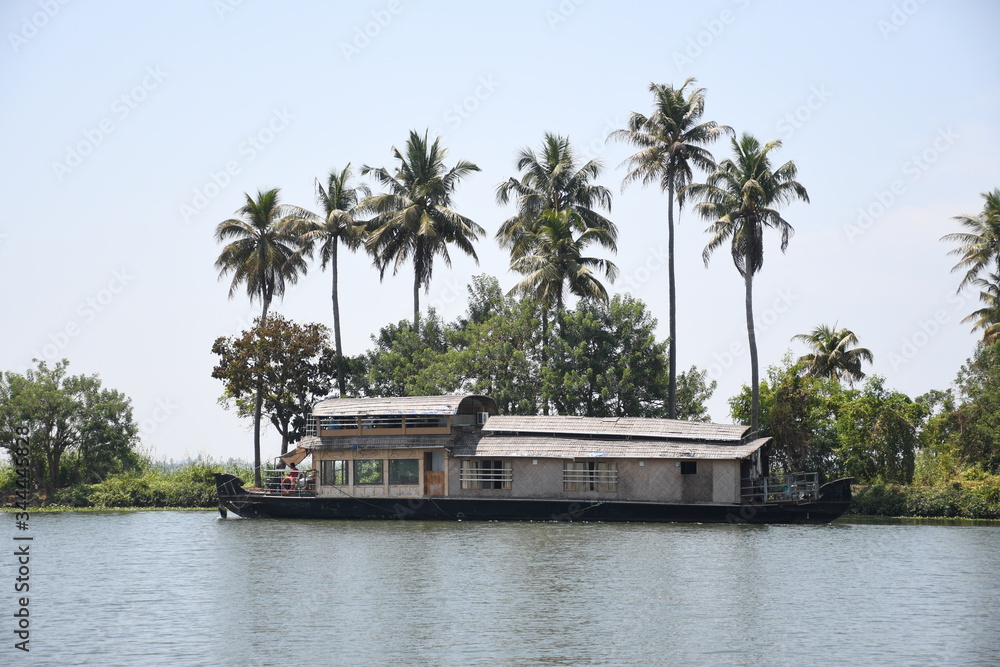 Foto Back water, House boat