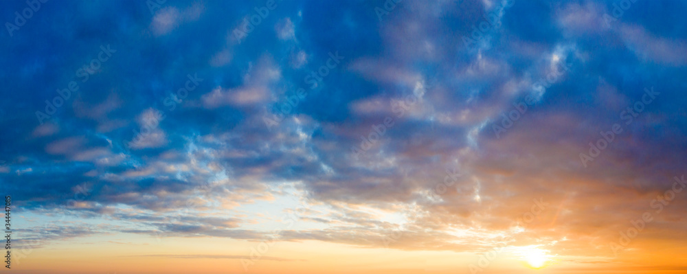 Εκτύπωση καμβά Natural background of the colorful panorama sky