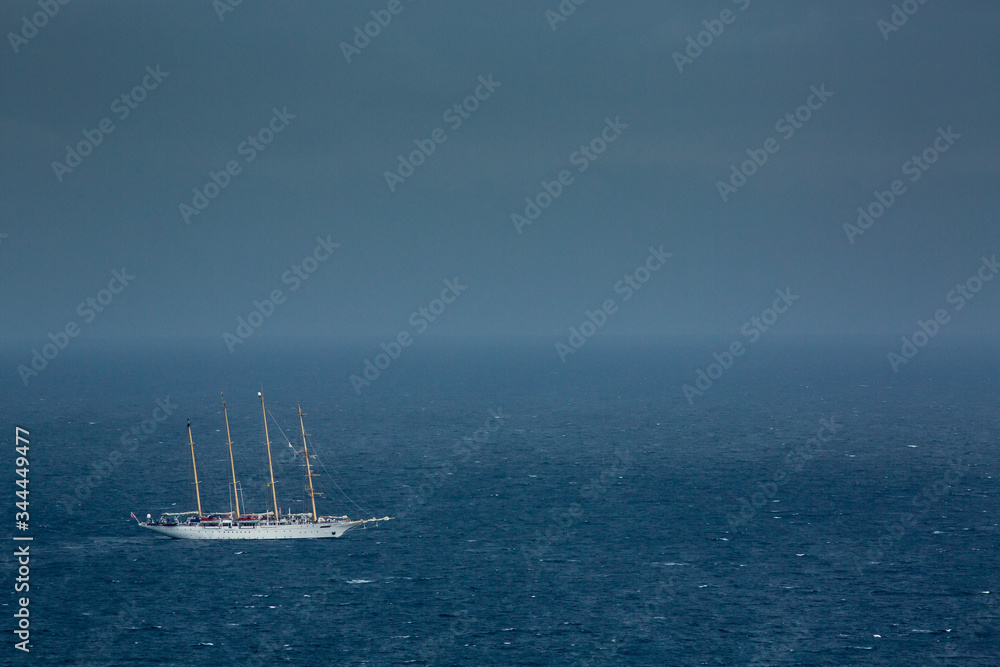Fotografie Splendid large yacht sailing in ocean