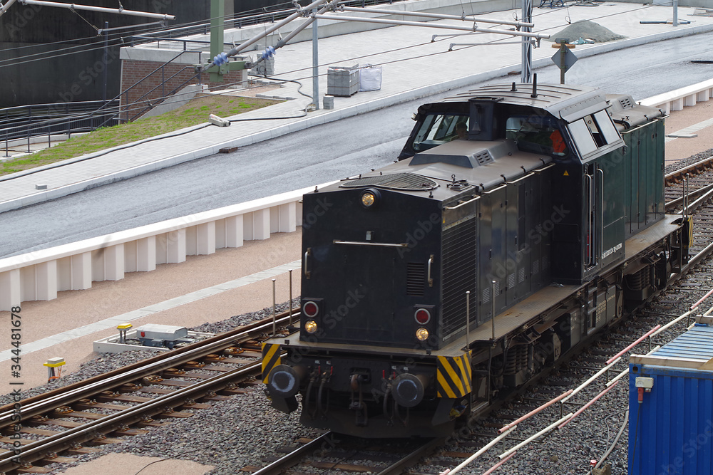 Obraz premium Hamburger Hafenbahn, Diesellokomotive auf Leerfahrt