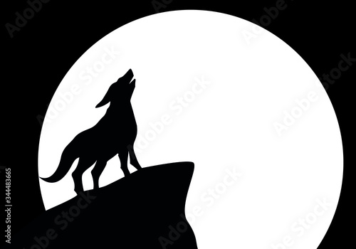 Lobo aullando a la luna desde una montaña