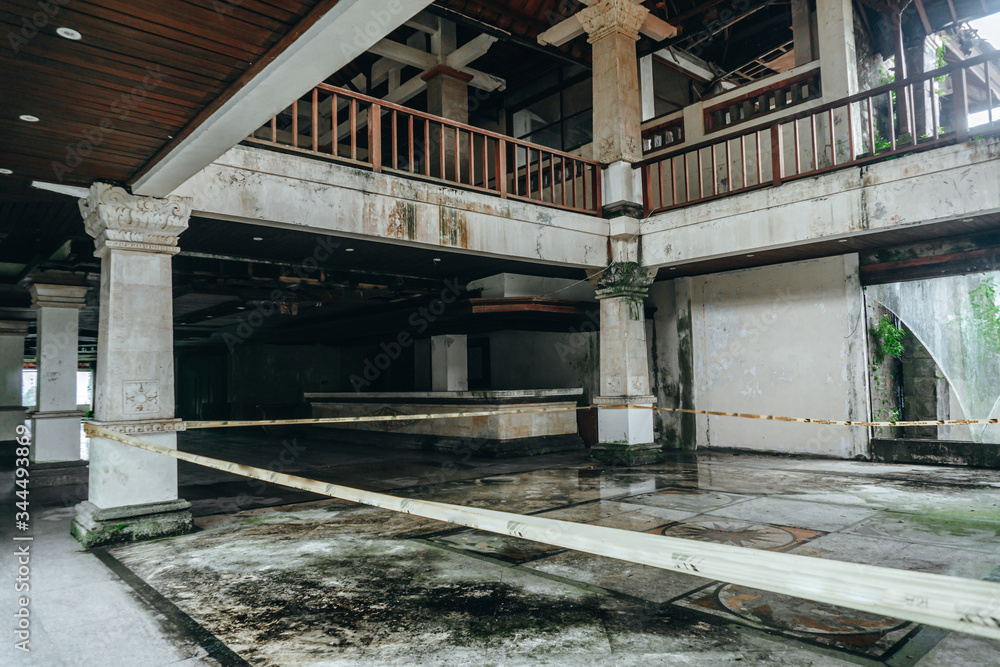 photo of the room of an abandoned building photo of the room of an abandoned building
