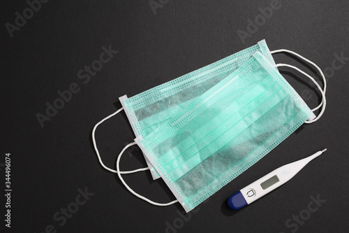 Disposable face mask