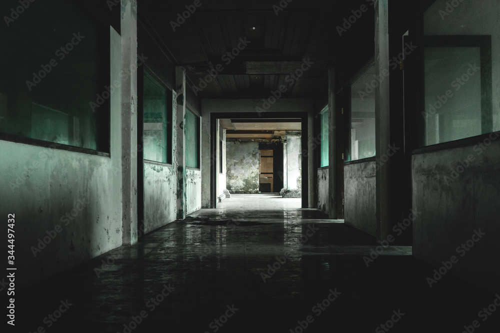 photo of the room of an abandoned building photo of the room of an abandoned building